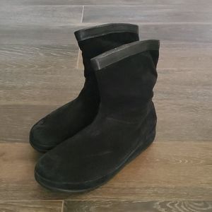 Fitflop suede boot